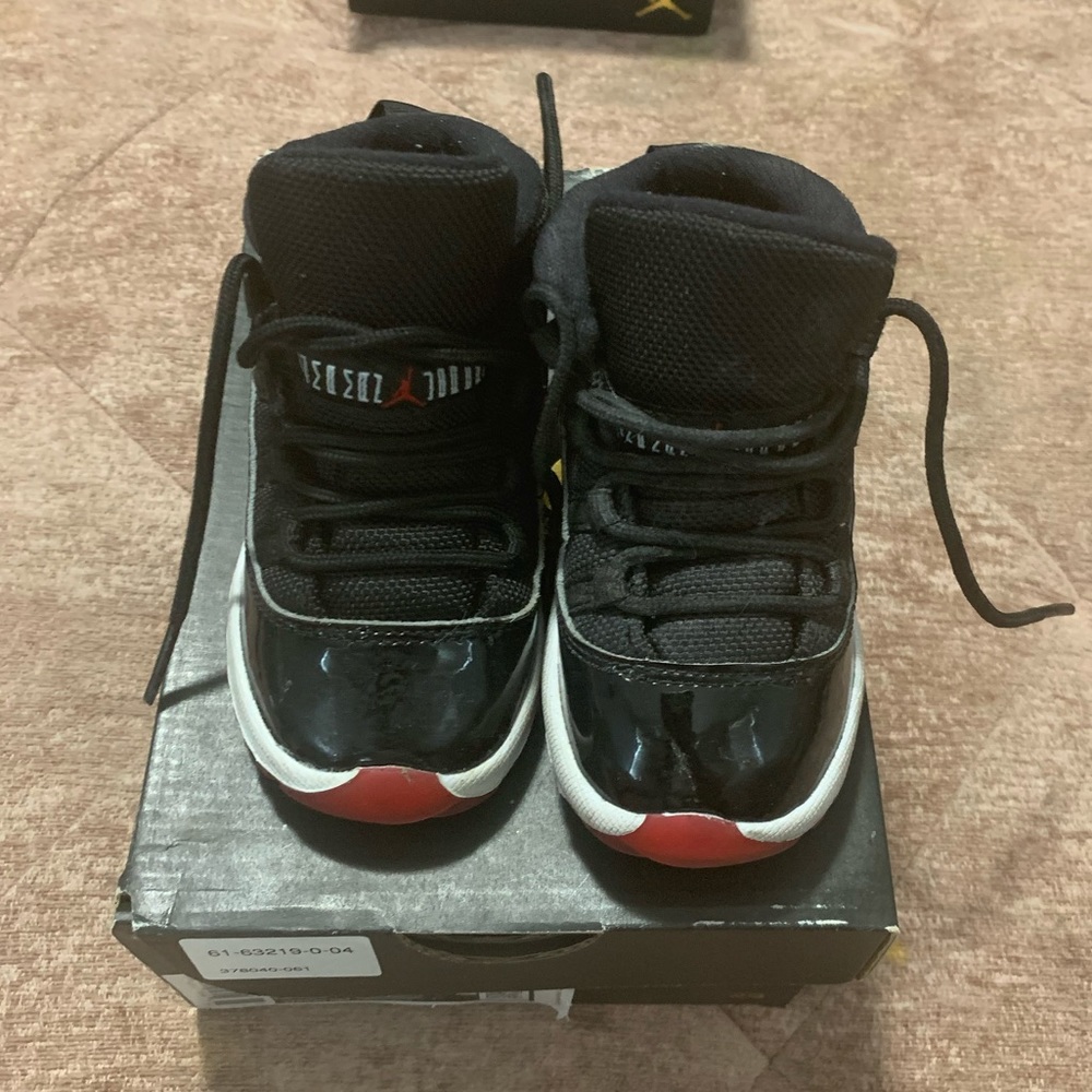 Retro 11 Bred